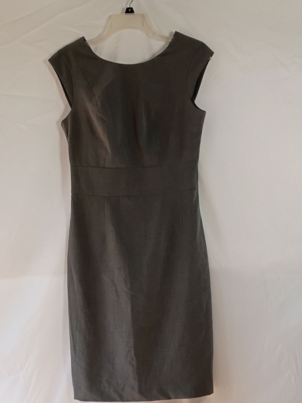 EUC The Limited Collection Gray Dress Cap Sleeve Sheath Knee Length Size 4 Tall